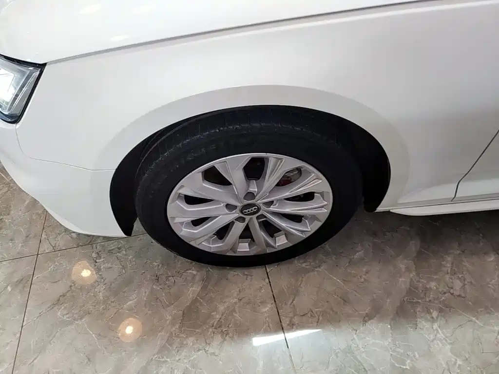 Audi A4L — миниатюра 23
