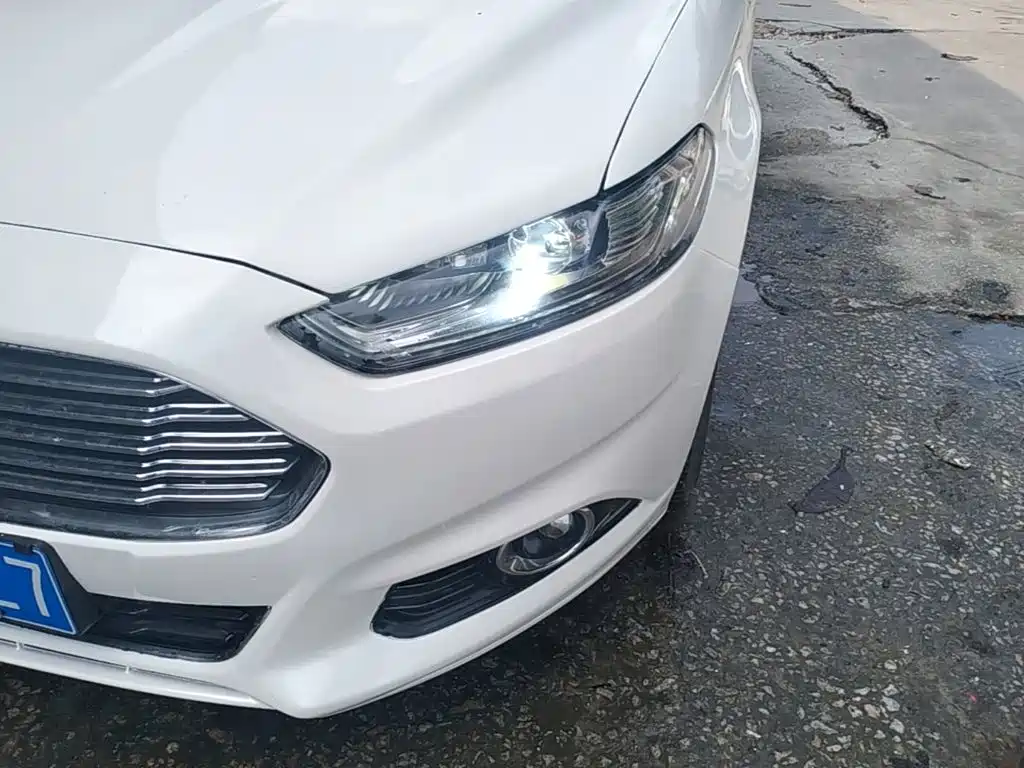 Ford Mondeo — миниатюра 24
