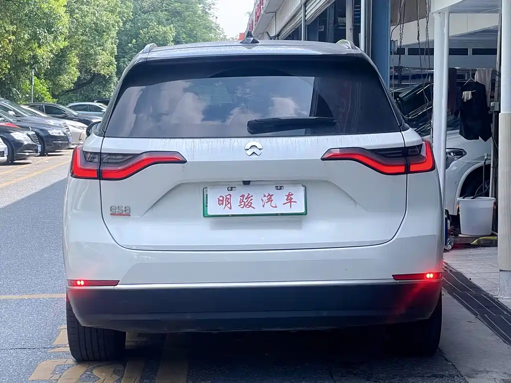 NIO ES8 — миниатюра 5