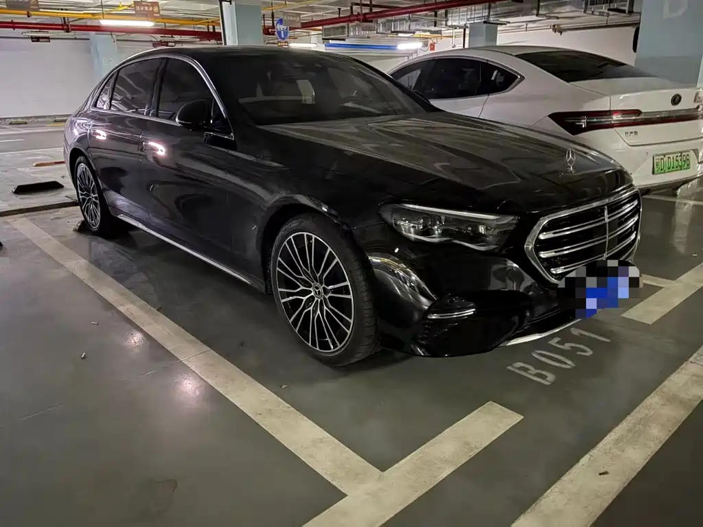 Mercedes-Benz E-Class — миниатюра 2