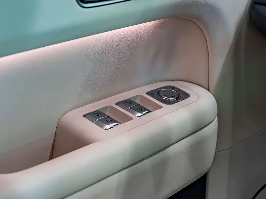 Li Auto Li L6 — миниатюра 12