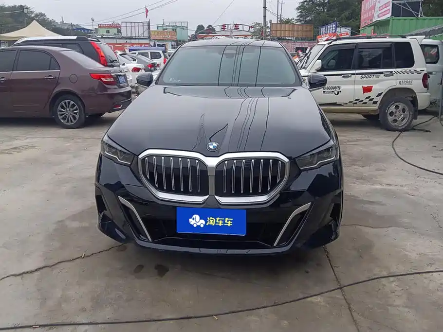 BMW 5 Series — миниатюра 2