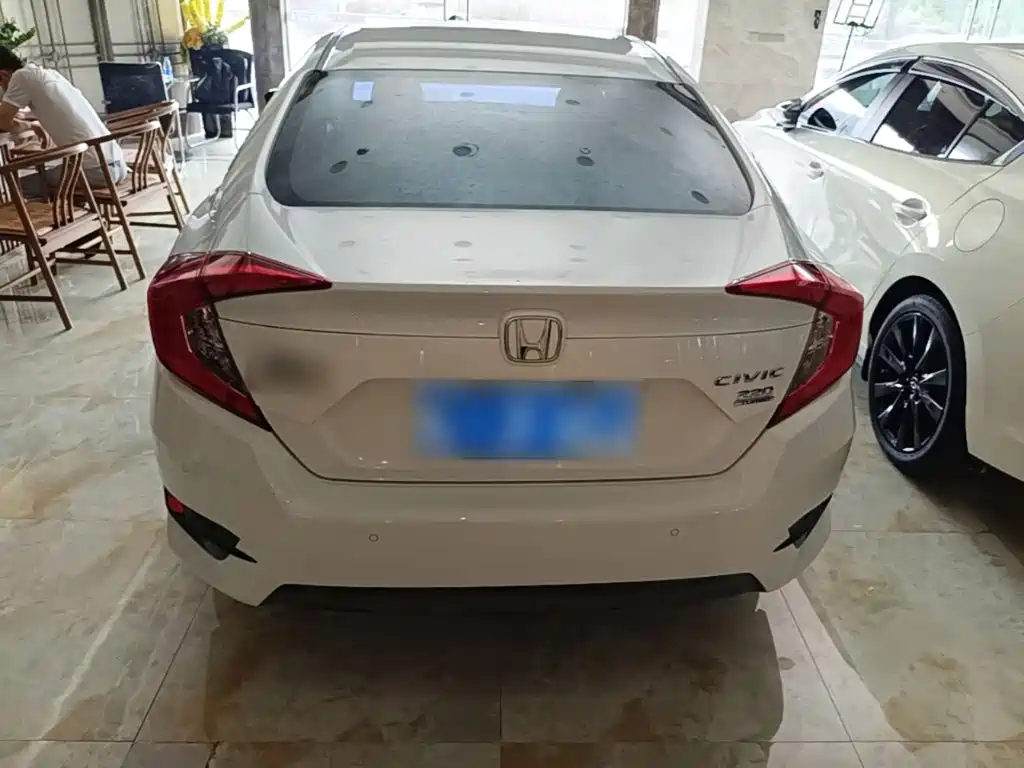 Honda Civic — миниатюра 6