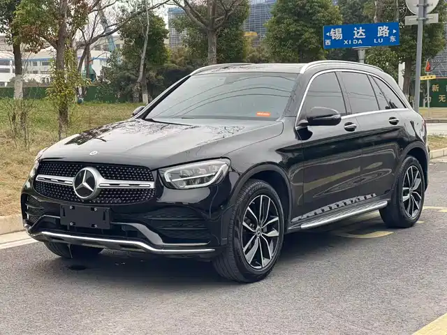 MERCEDES-BENZ GLC