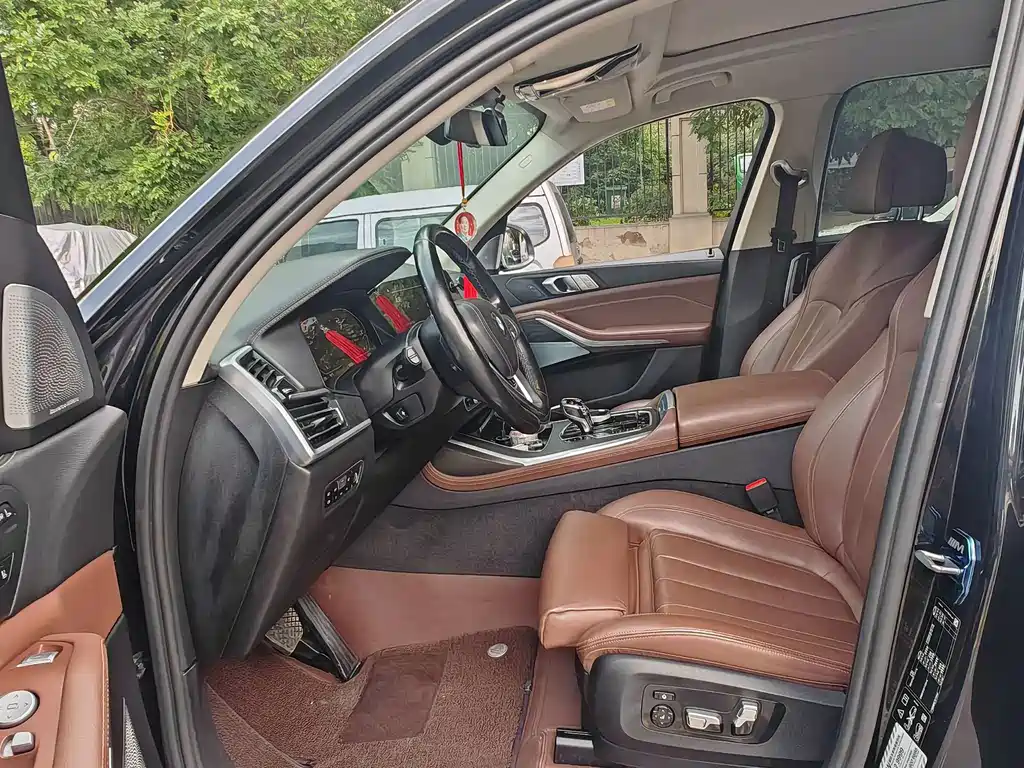 BMW X7 — миниатюра 14