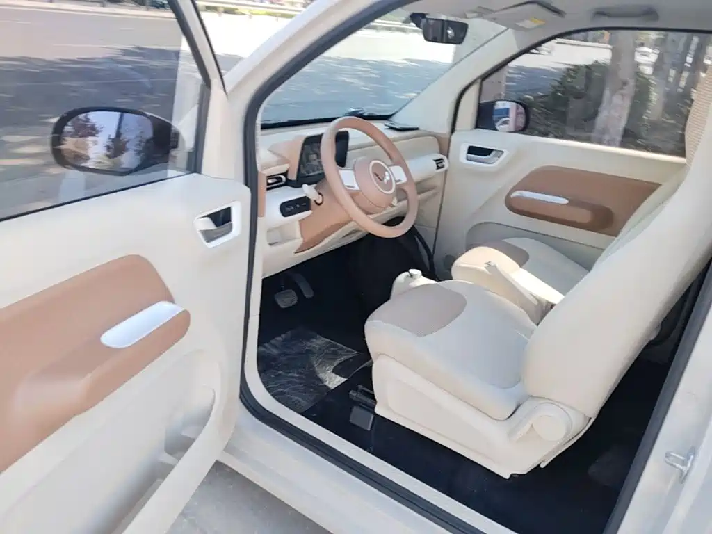 Wuling MINIEV — миниатюра 16