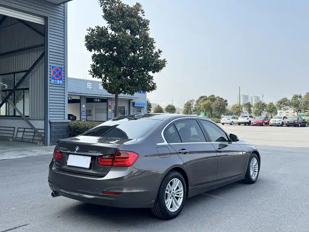 BMW 3 Series — миниатюра 4