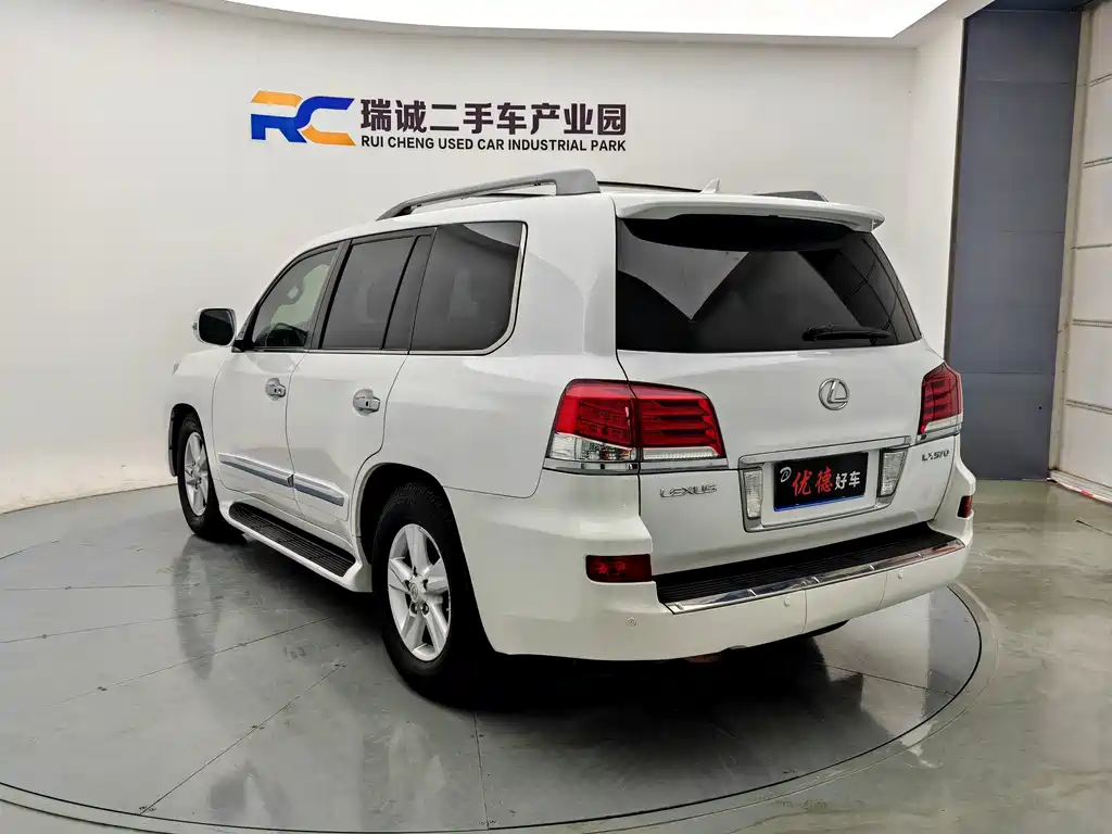 Lexus LX — миниатюра 22
