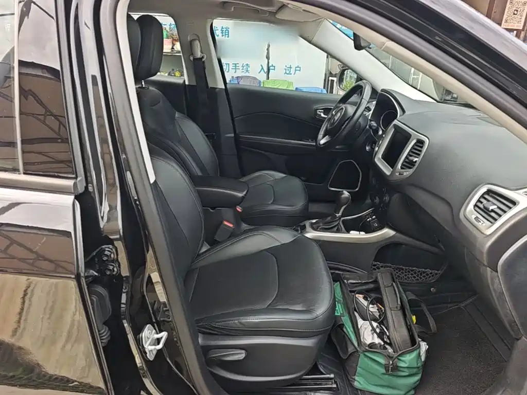 Jeep Compass — миниатюра 25