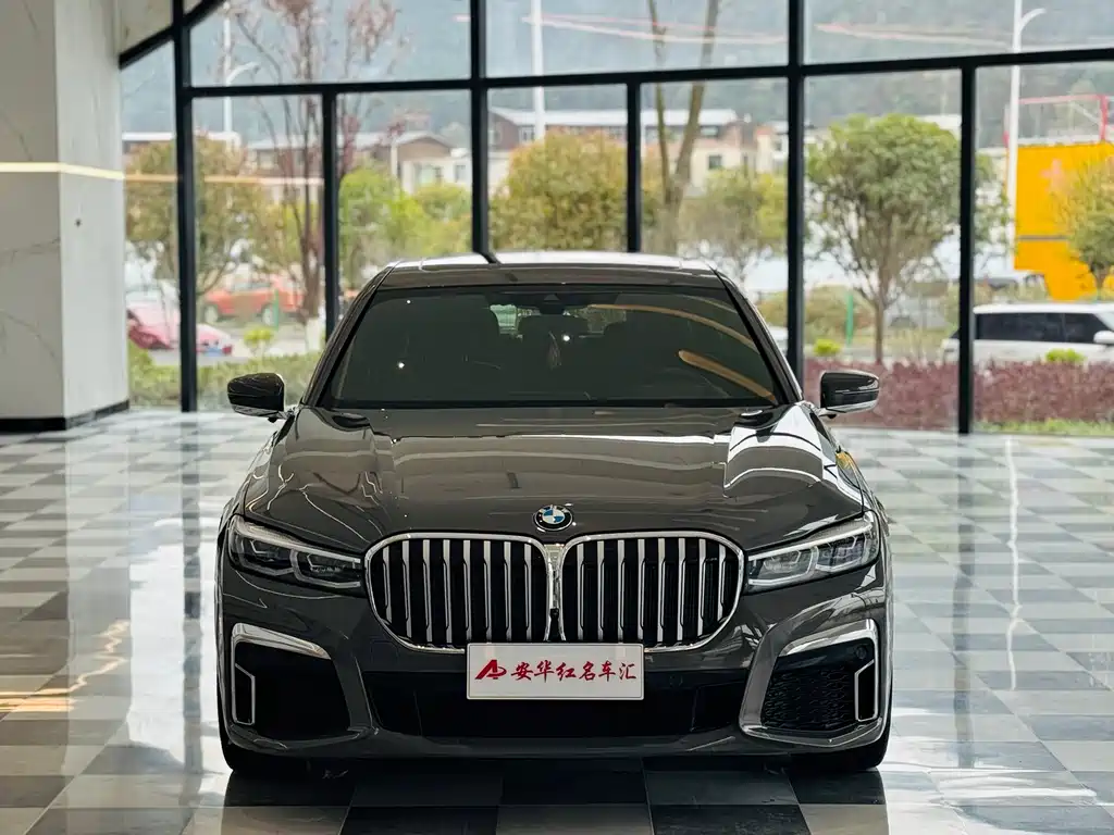 BMW 7 SERIES