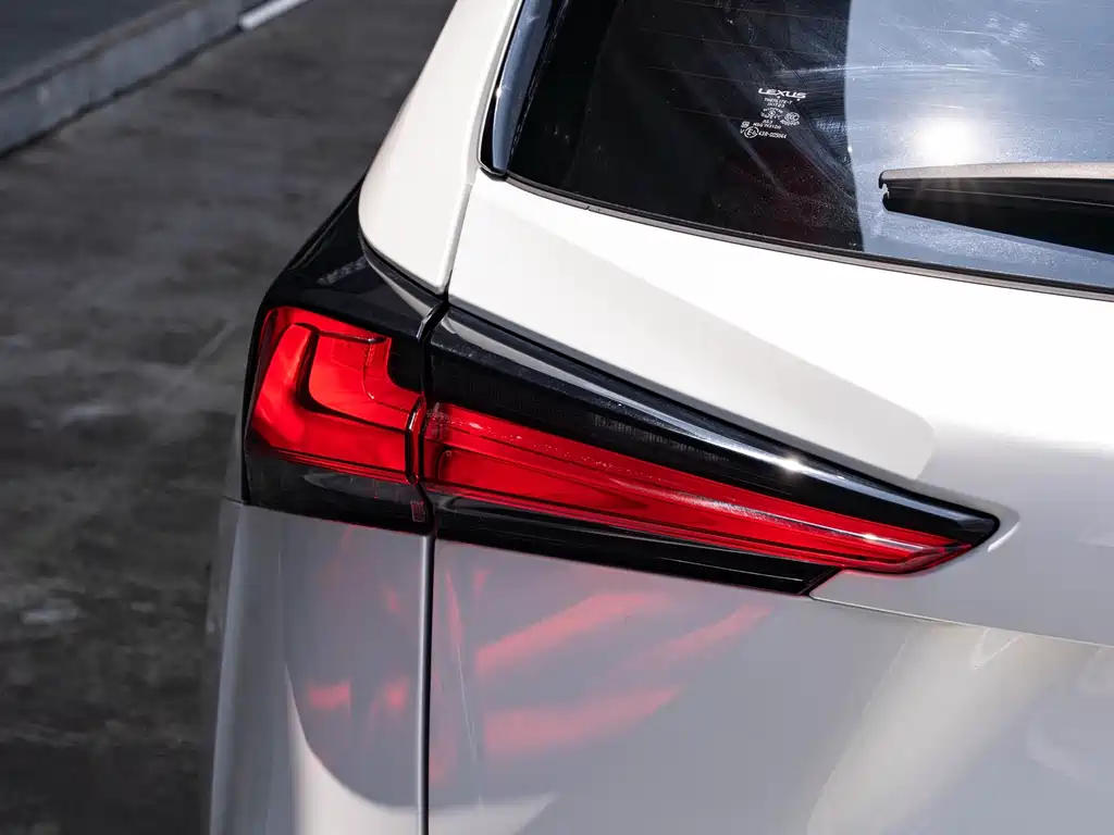 Lexus NX — миниатюра 7