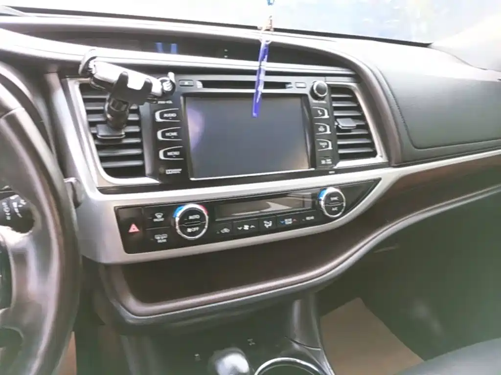 Toyota Highlander — миниатюра 13