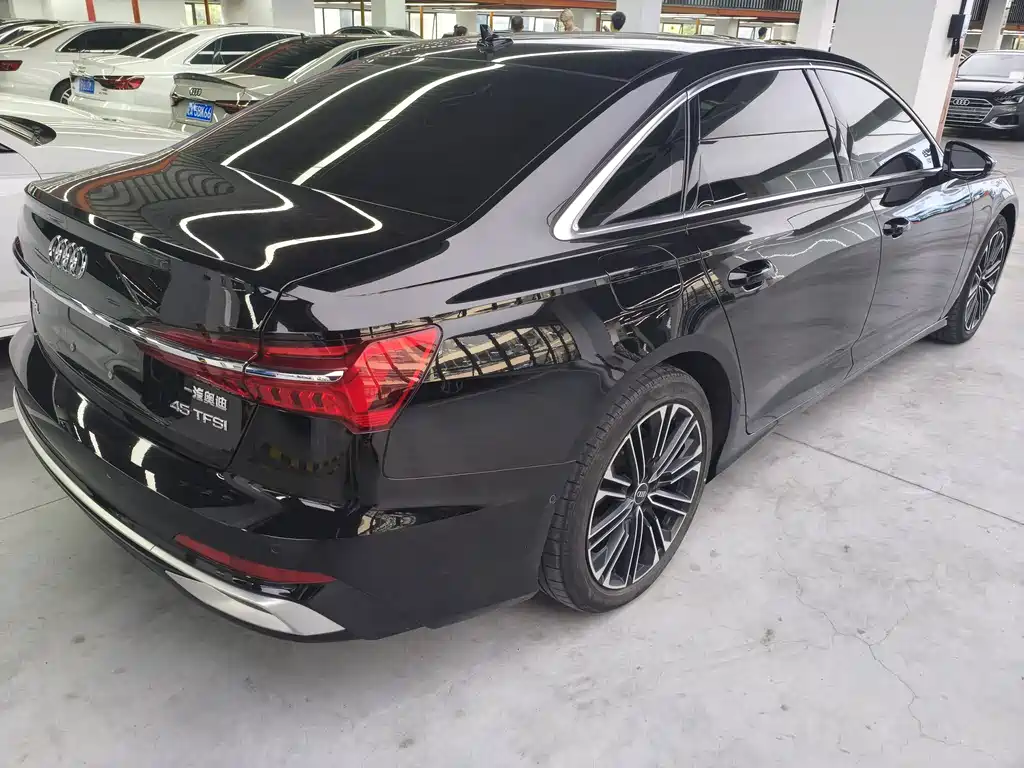 Audi A6L — миниатюра 12