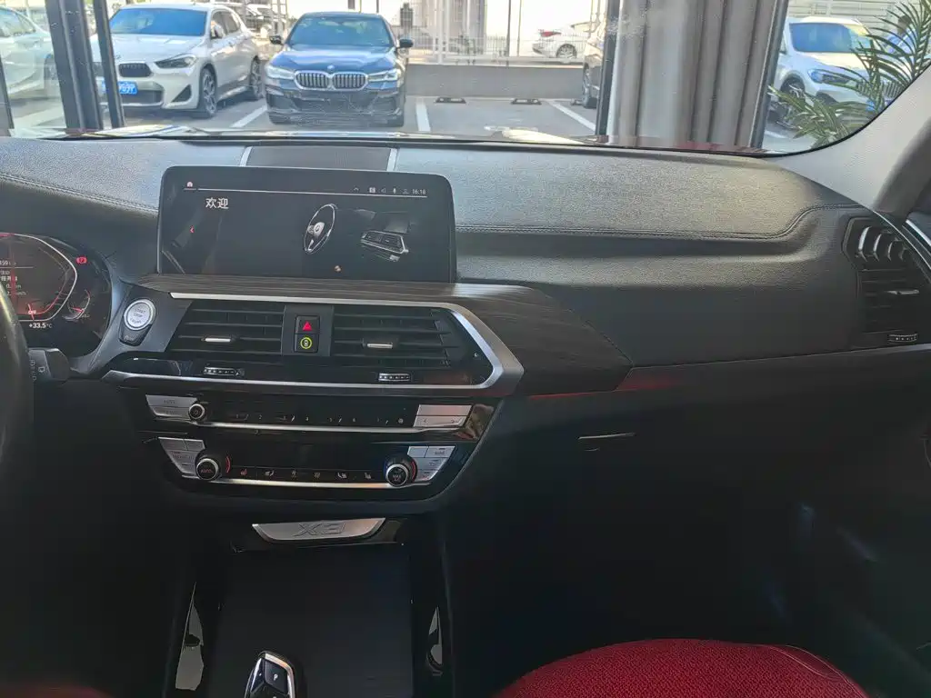 BMW X3 — миниатюра 11