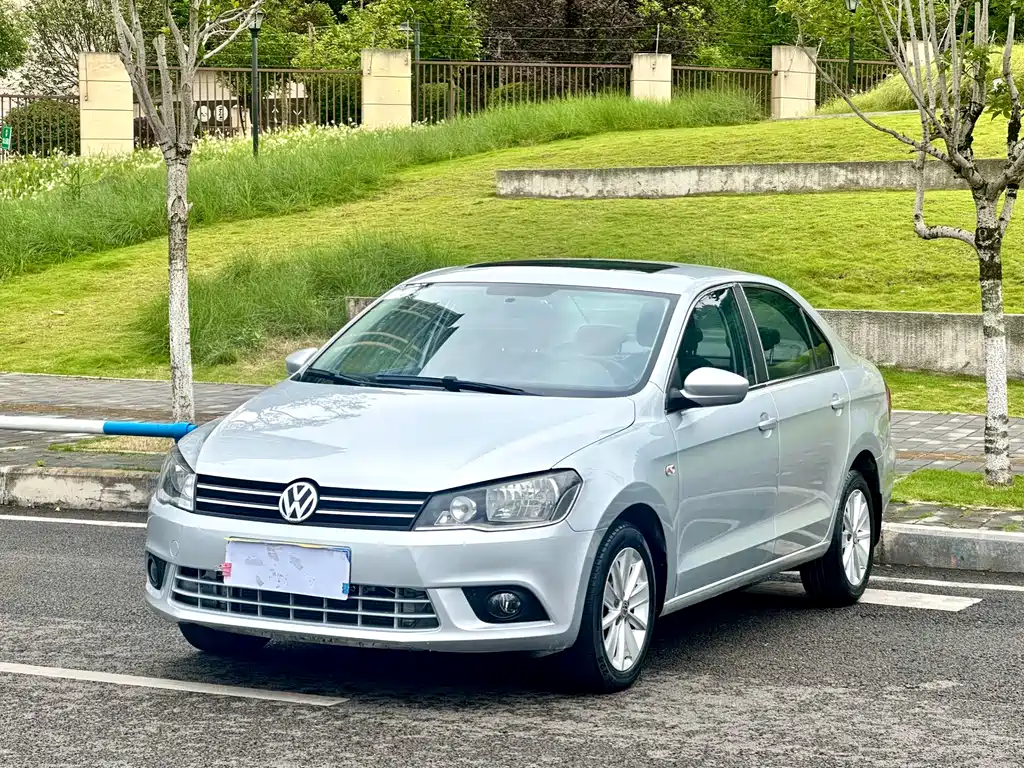 Купить Volkswagen Jetta