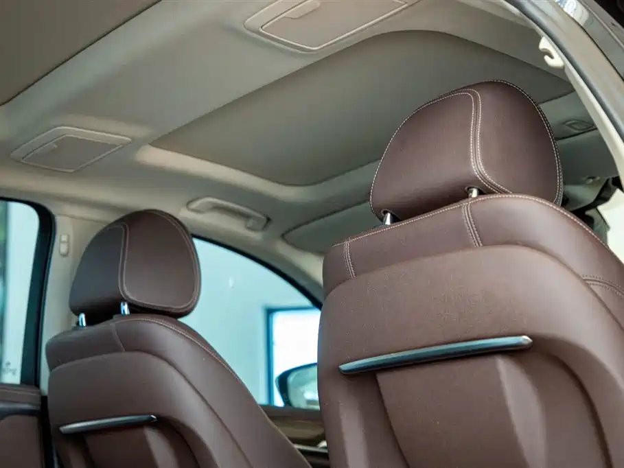 BMW 5 Series — миниатюра 18
