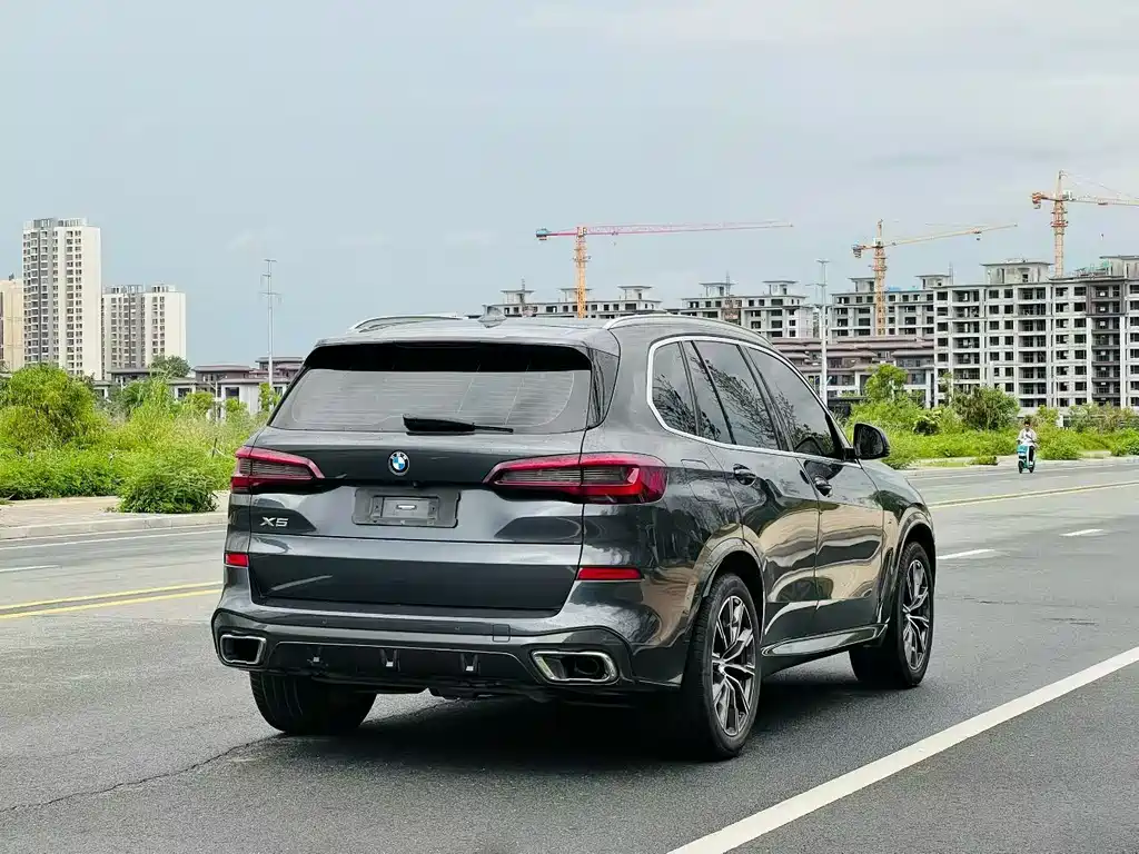 BMW X5 2021 xDrive30i M Sport