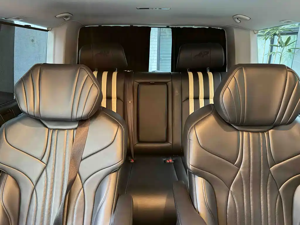 Volkswagen Caravelle — миниатюра 9
