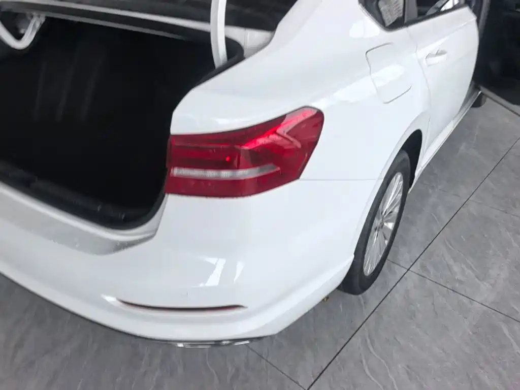 Volkswagen Lavida — миниатюра 8