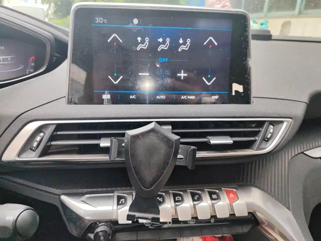 Peugeot 4008 — миниатюра 6