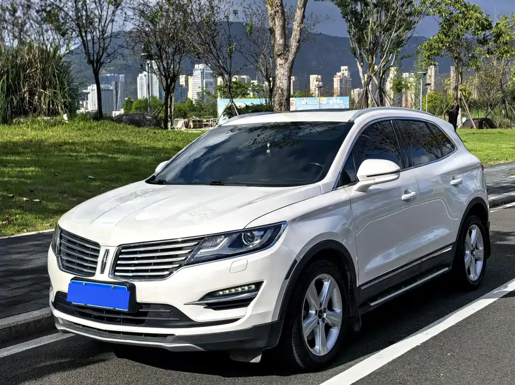 Lincoln MKC — миниатюра 19