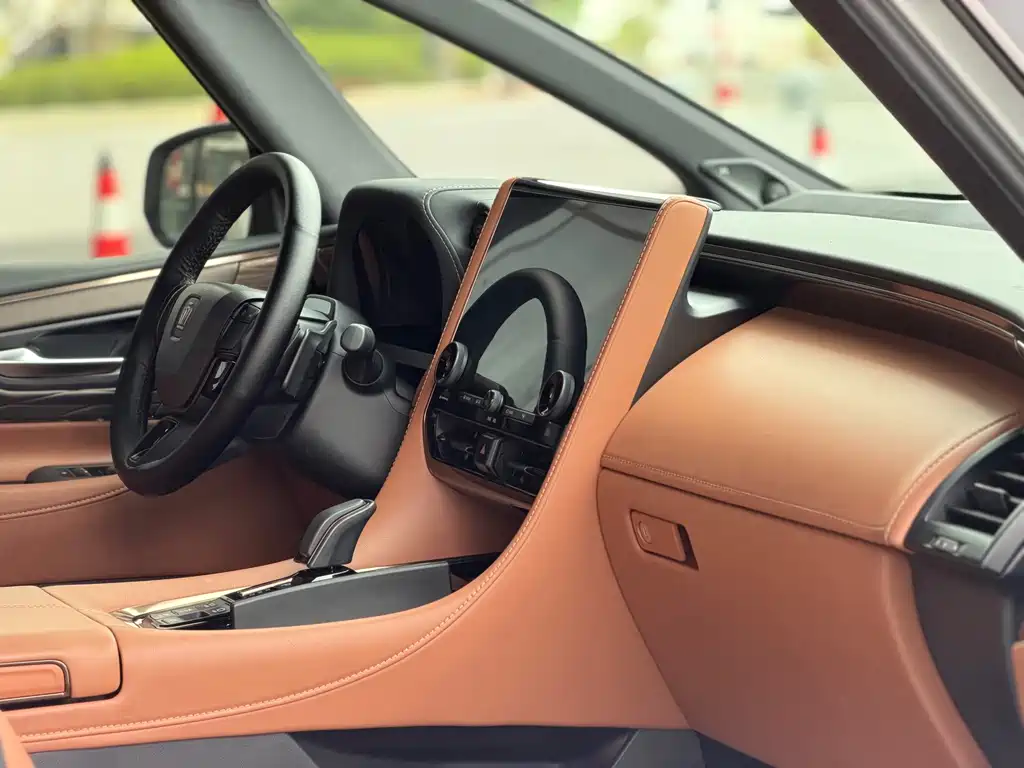Toyota Vellfire — миниатюра 10