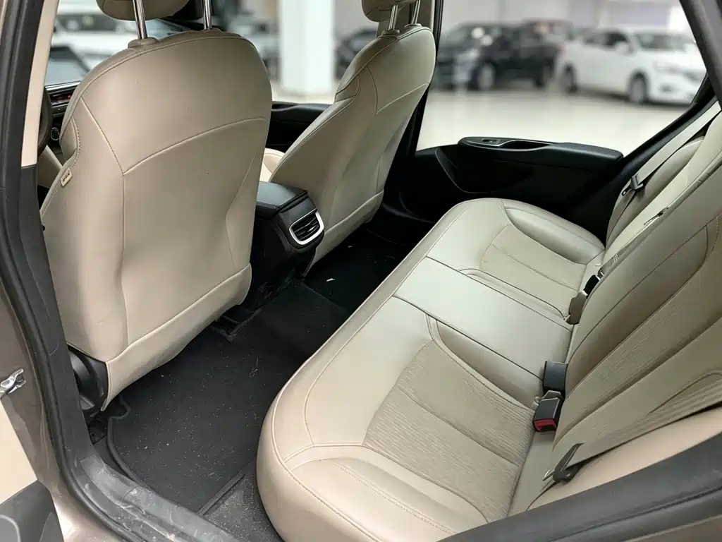 Buick Excelle — миниатюра 4