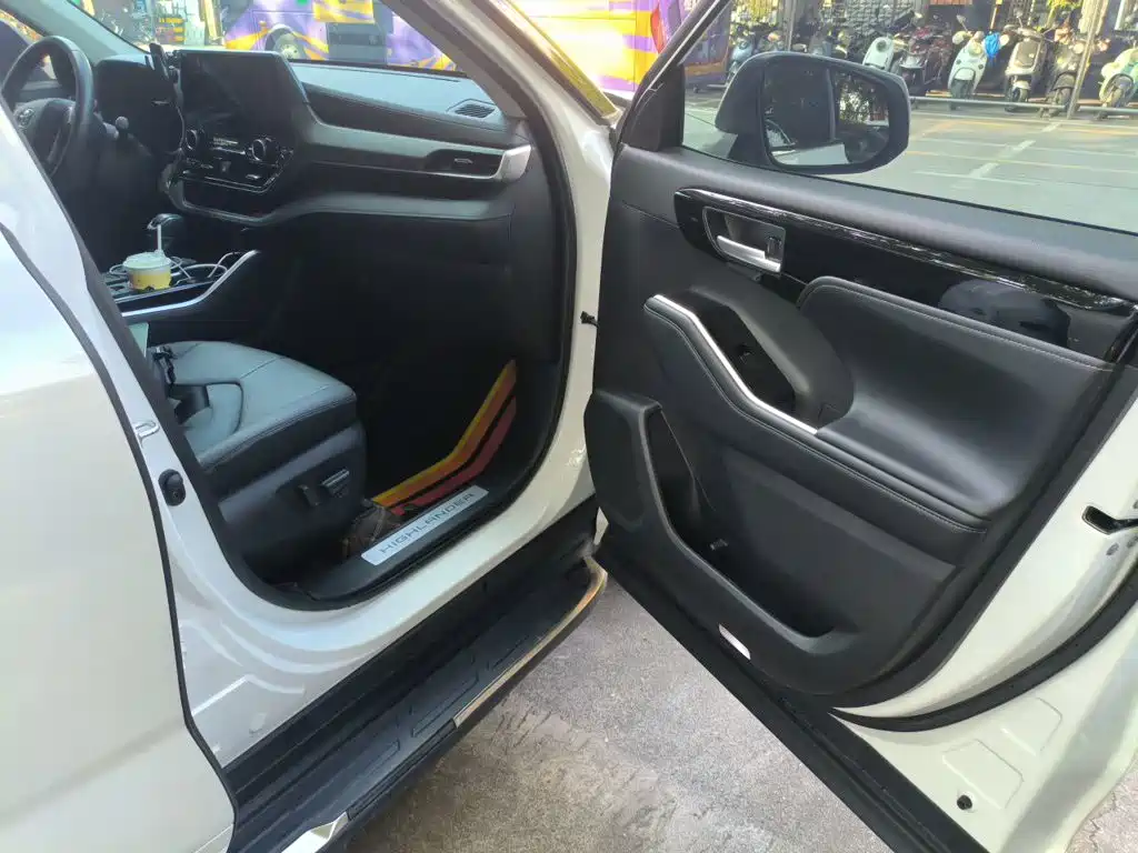 Toyota Highlander — миниатюра 19