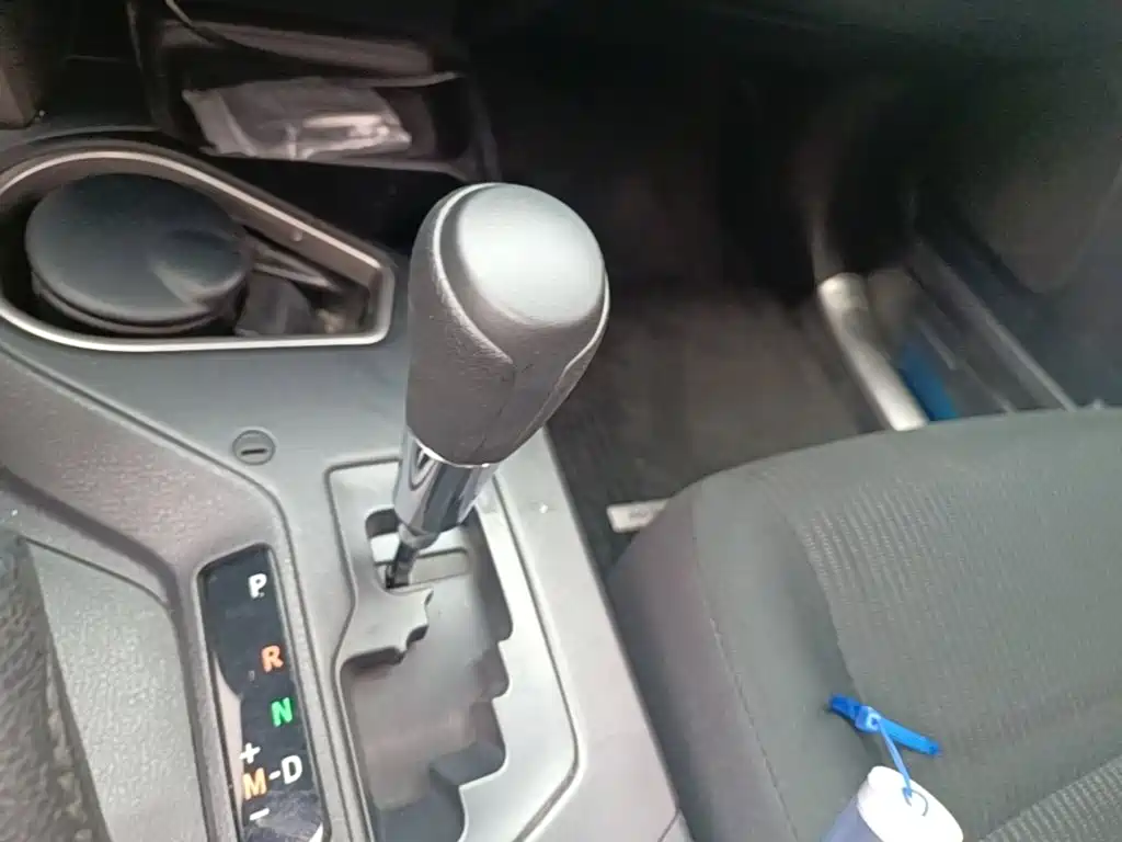 Toyota RAV4 — миниатюра 14