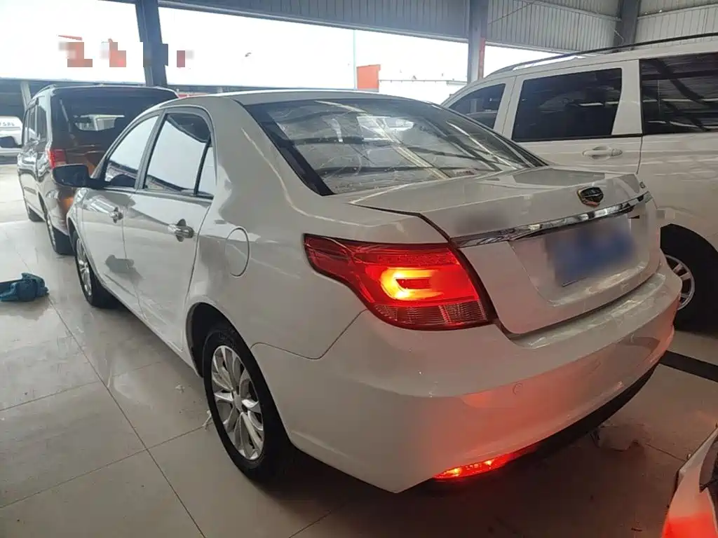 Geely Vision — миниатюра 5