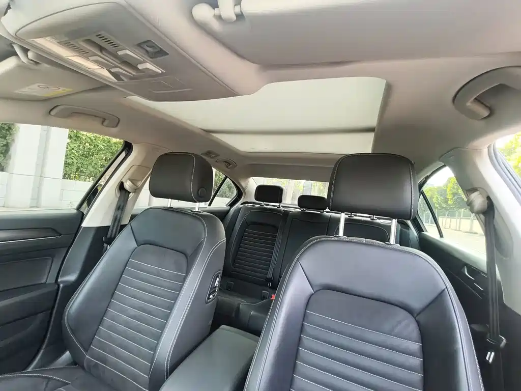 Volkswagen Magotan — миниатюра 4