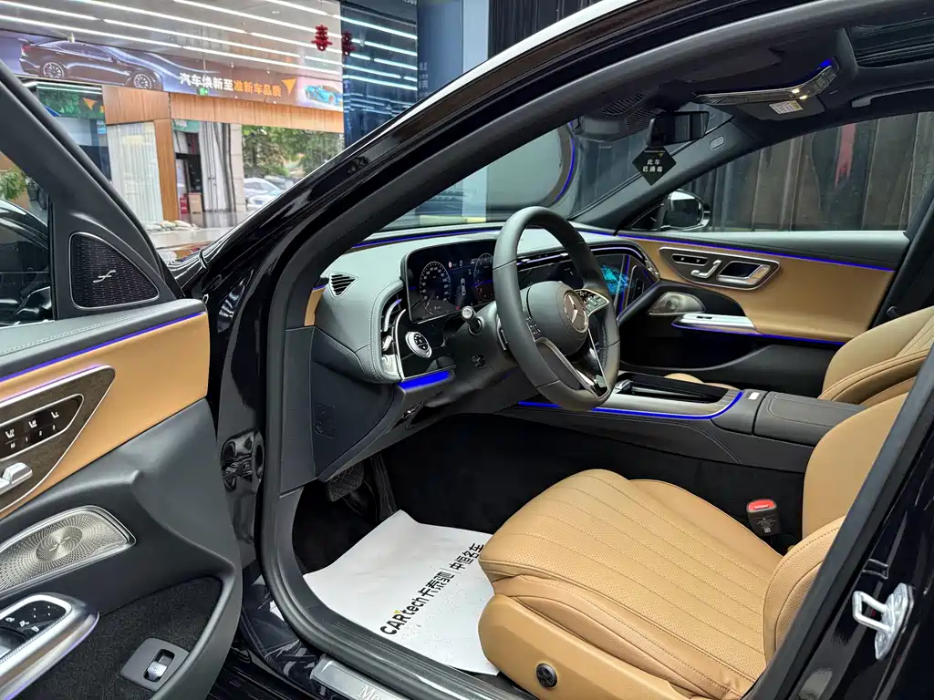 MERCEDES-BENZ E CLASS