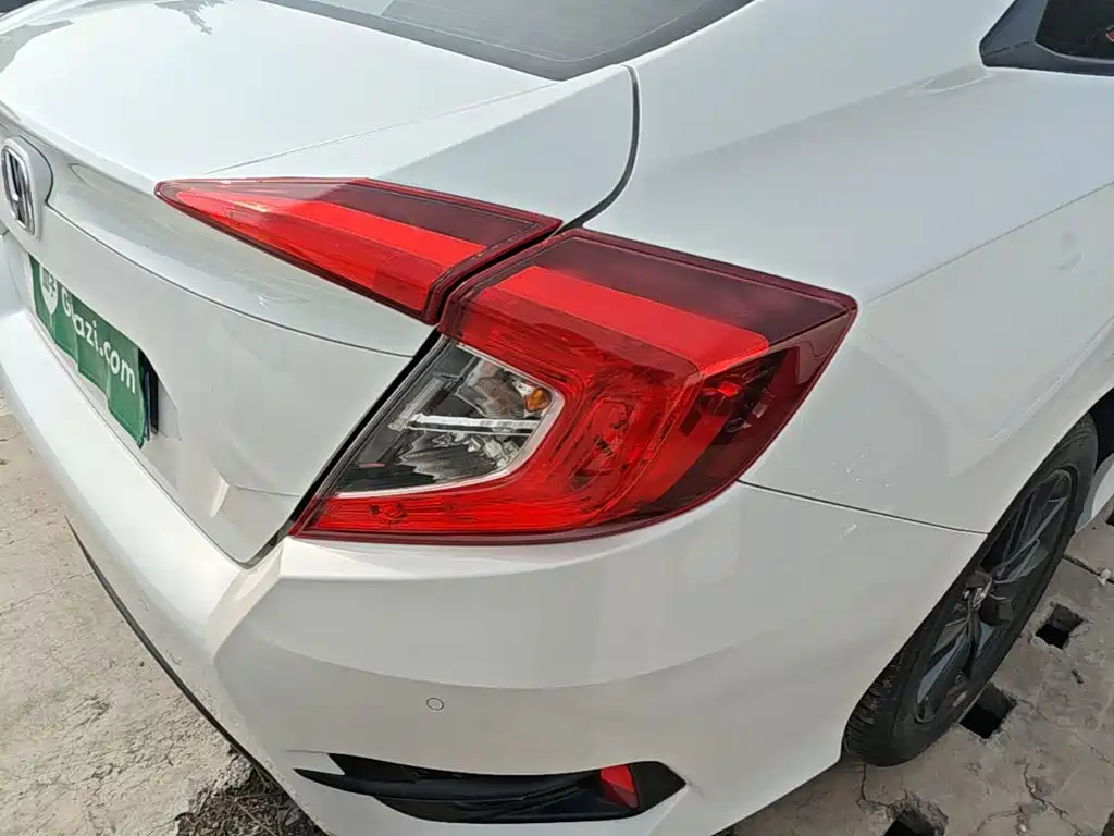 Honda Civic — миниатюра 8