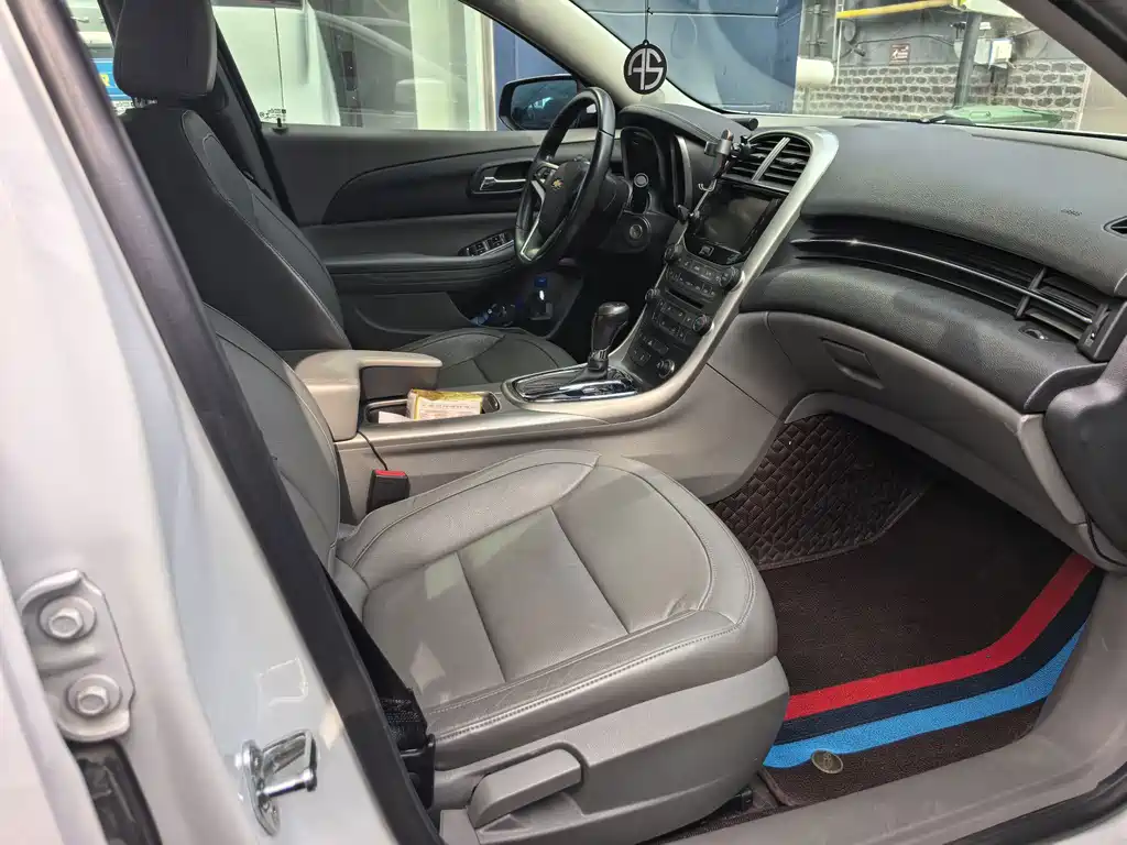 Chevrolet Malibu — миниатюра 9