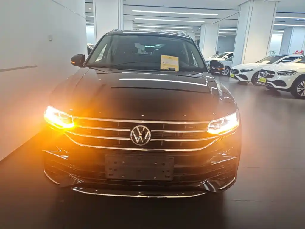Volkswagen Tiguan L — миниатюра 3