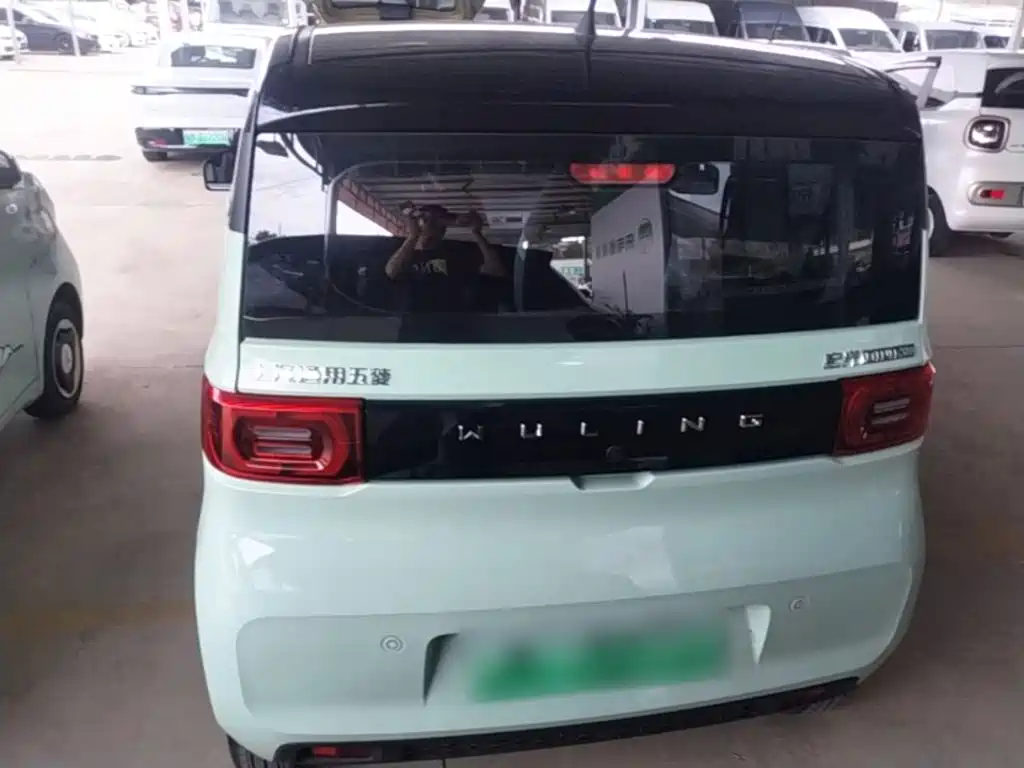 Wuling MINIEV — миниатюра 6