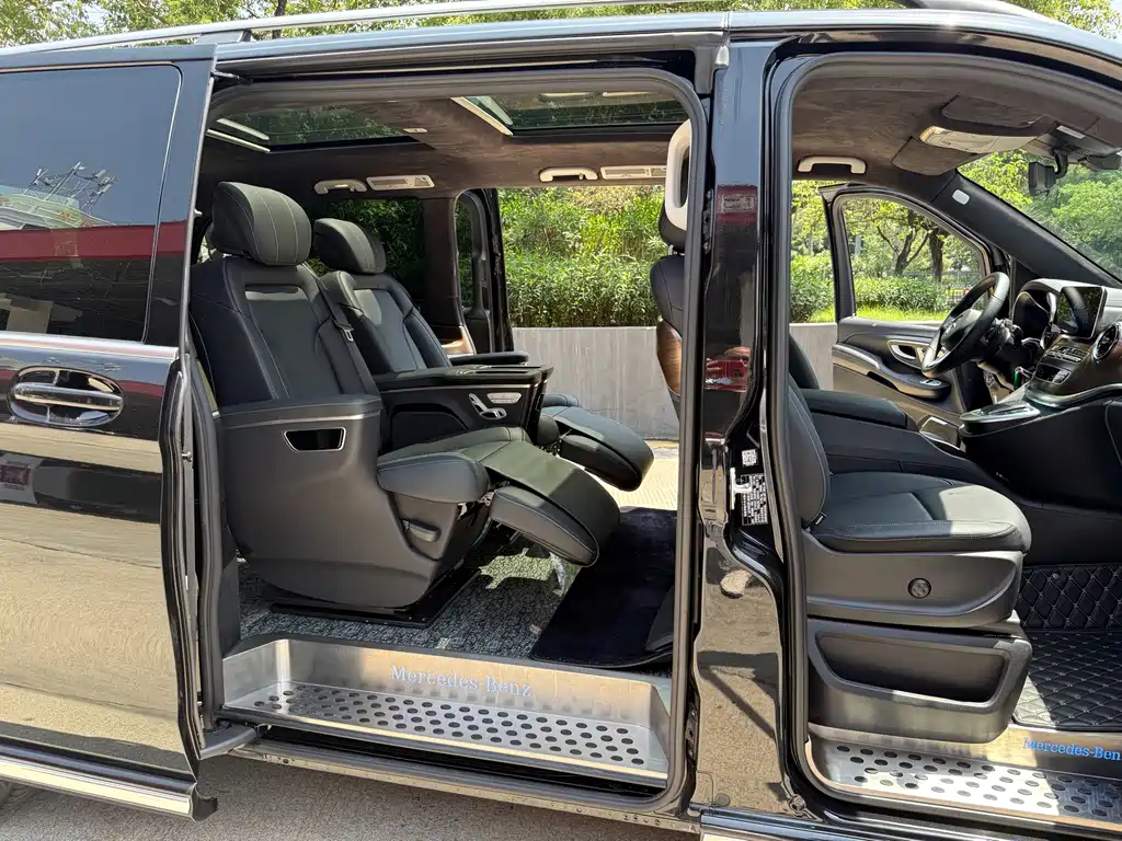 Mercedes-Benz V-Class — миниатюра 13