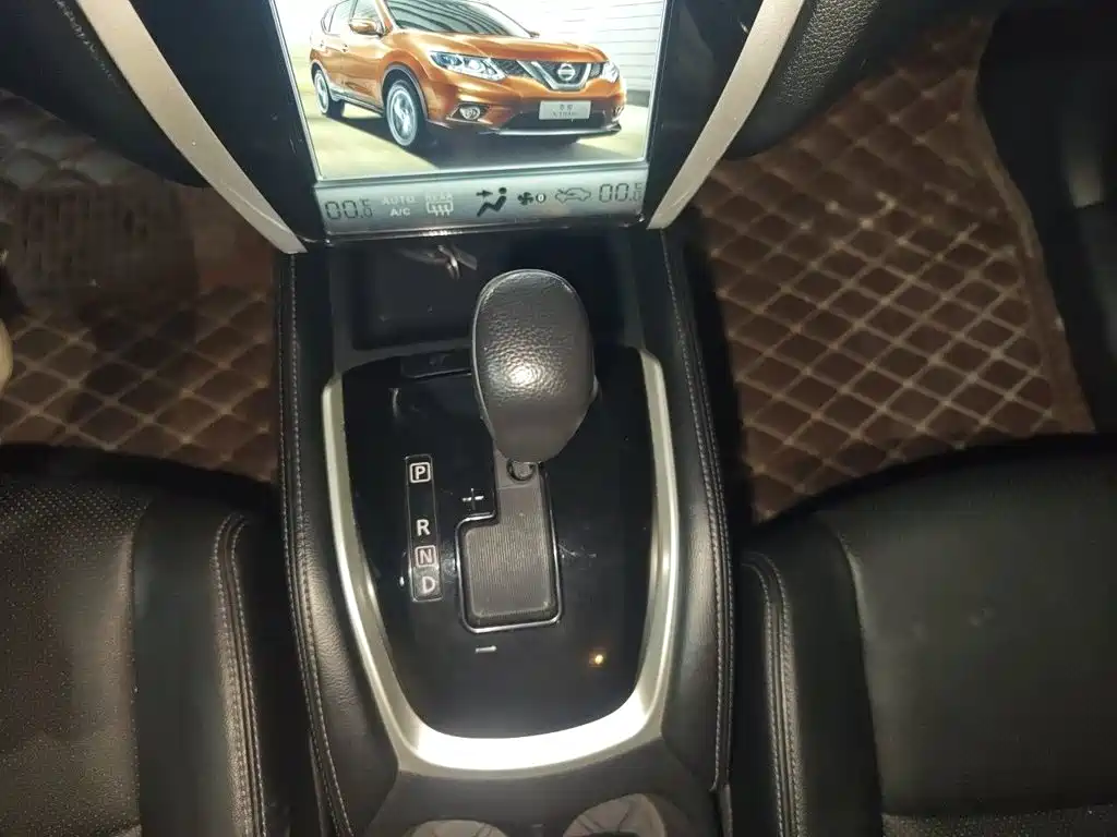 Nissan X-Trail — миниатюра 10