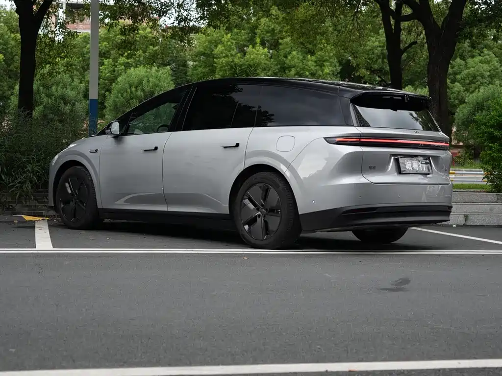 Li Auto Идеальный I8 — миниатюра 4