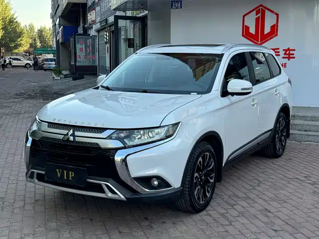 MITSUBISHI OUTLANDER 2019