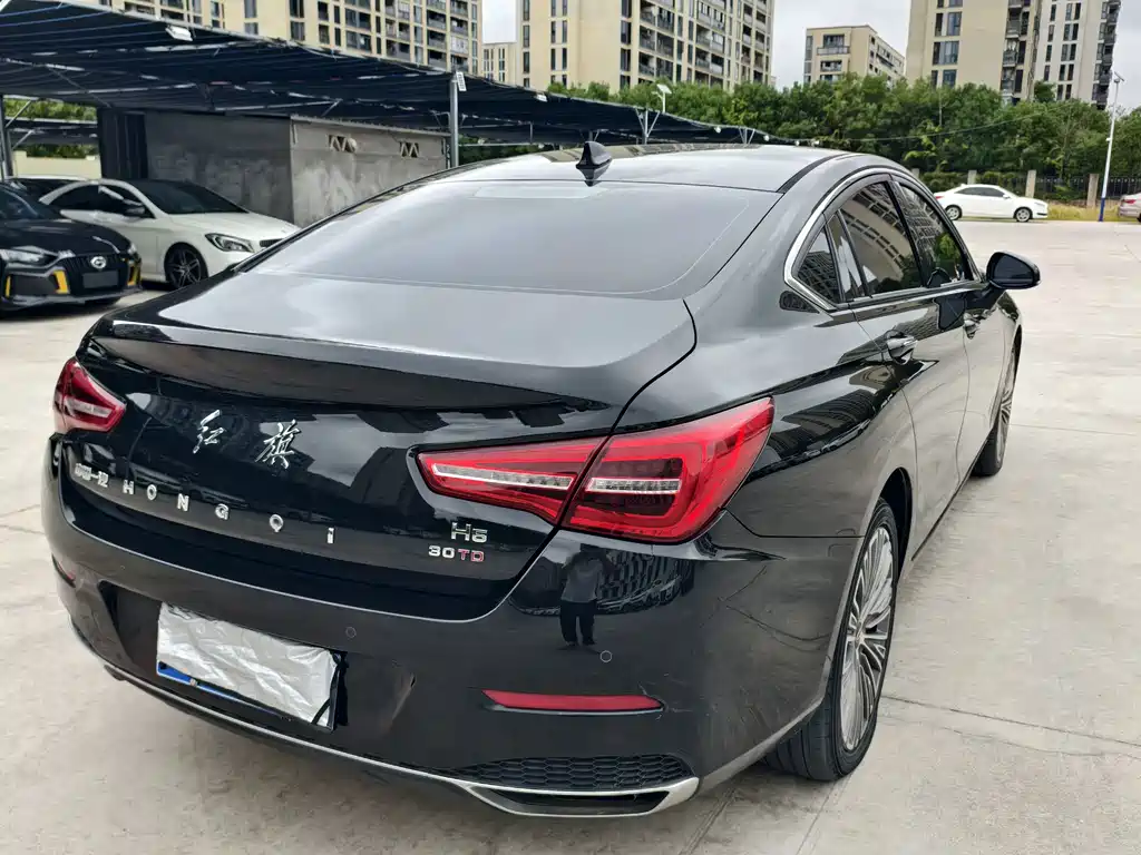 Hongqi Hongqi H5 — миниатюра 6