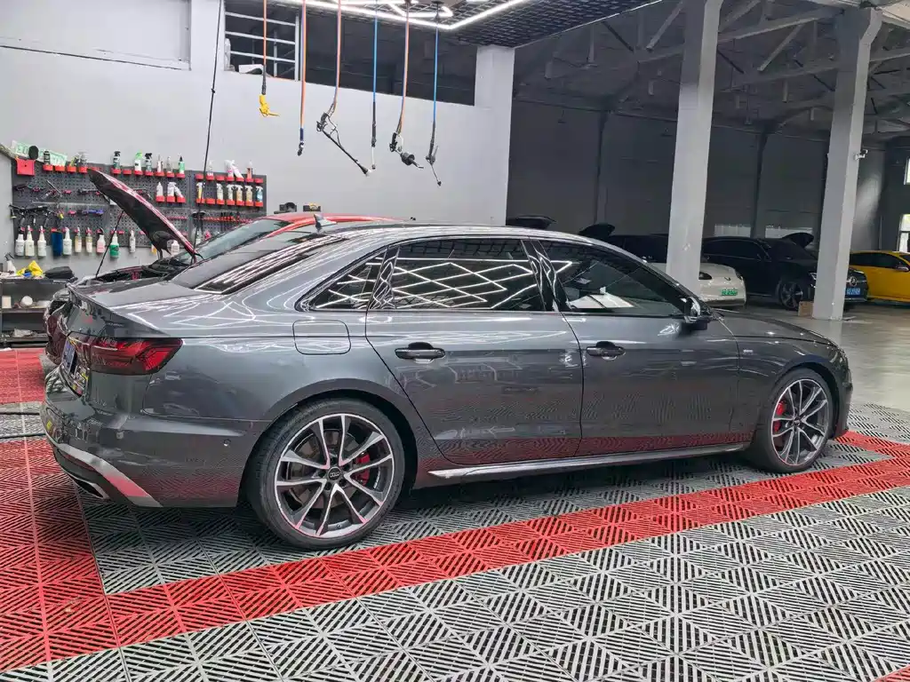 Audi A4L — миниатюра 2