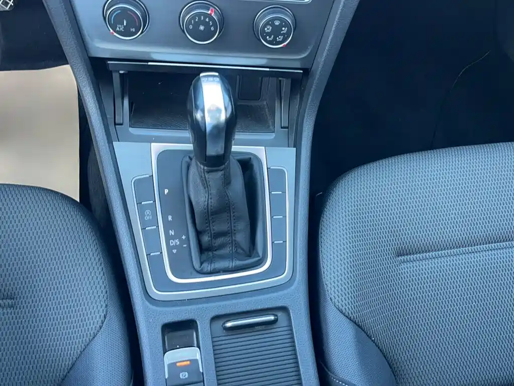 Volkswagen Golf — миниатюра 19