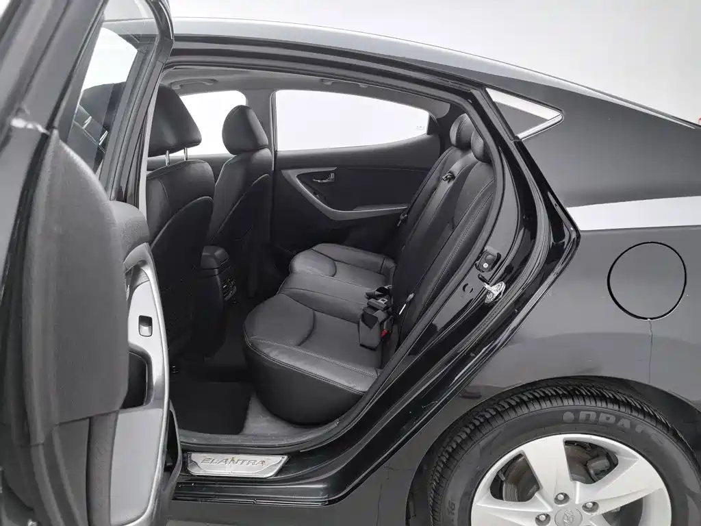 Hyundai Elantra Langdong — миниатюра 15