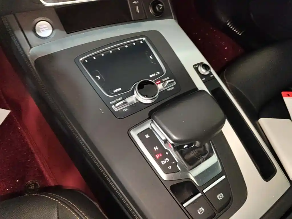 Audi Q5L — миниатюра 14