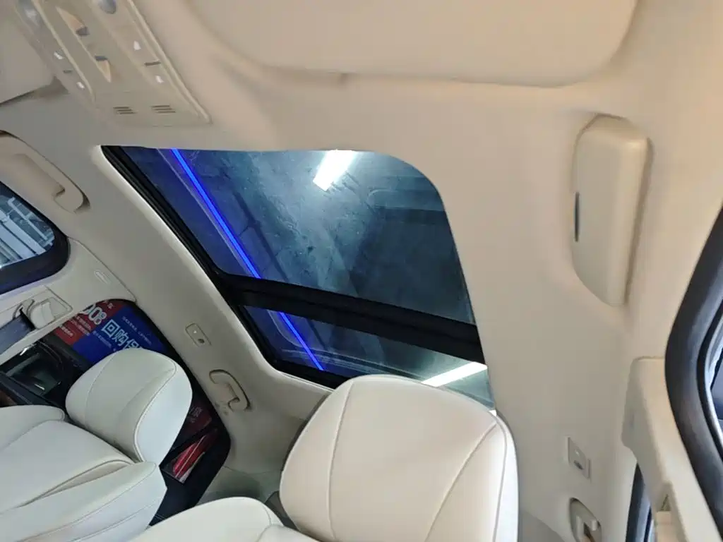 Hongqi Hongqi H5 — миниатюра 18