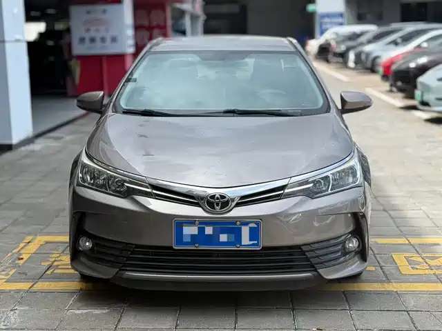 TOYOTA COROLLA 2018