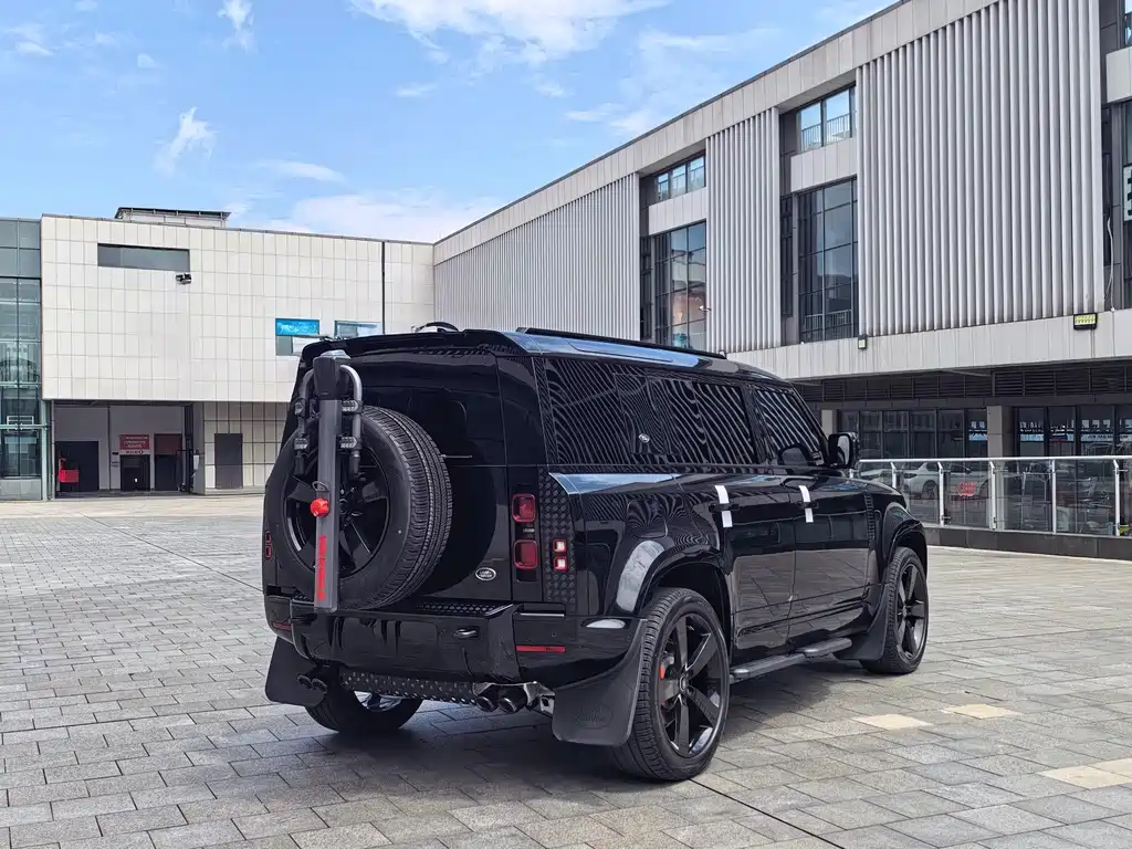 Land Rover Defender — миниатюра 6