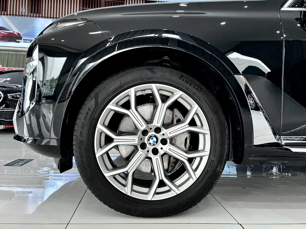 BMW X7 — миниатюра 25