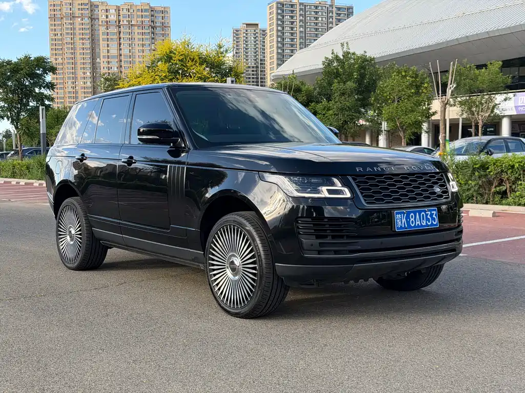 Land Rover Range Rover 2022 3.0 L6 360PS